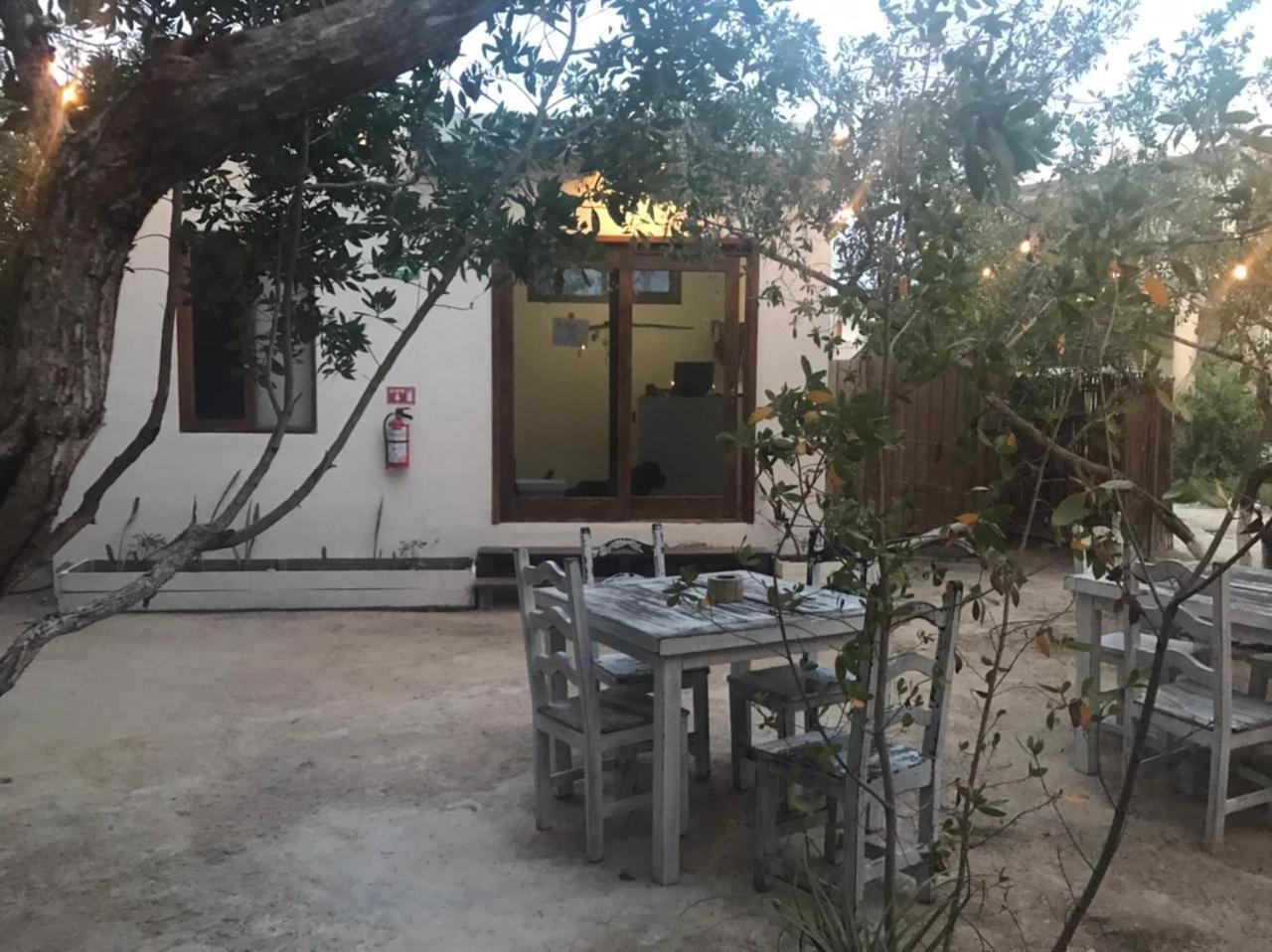 Hotel Luna Roja Holbox Bagian luar foto